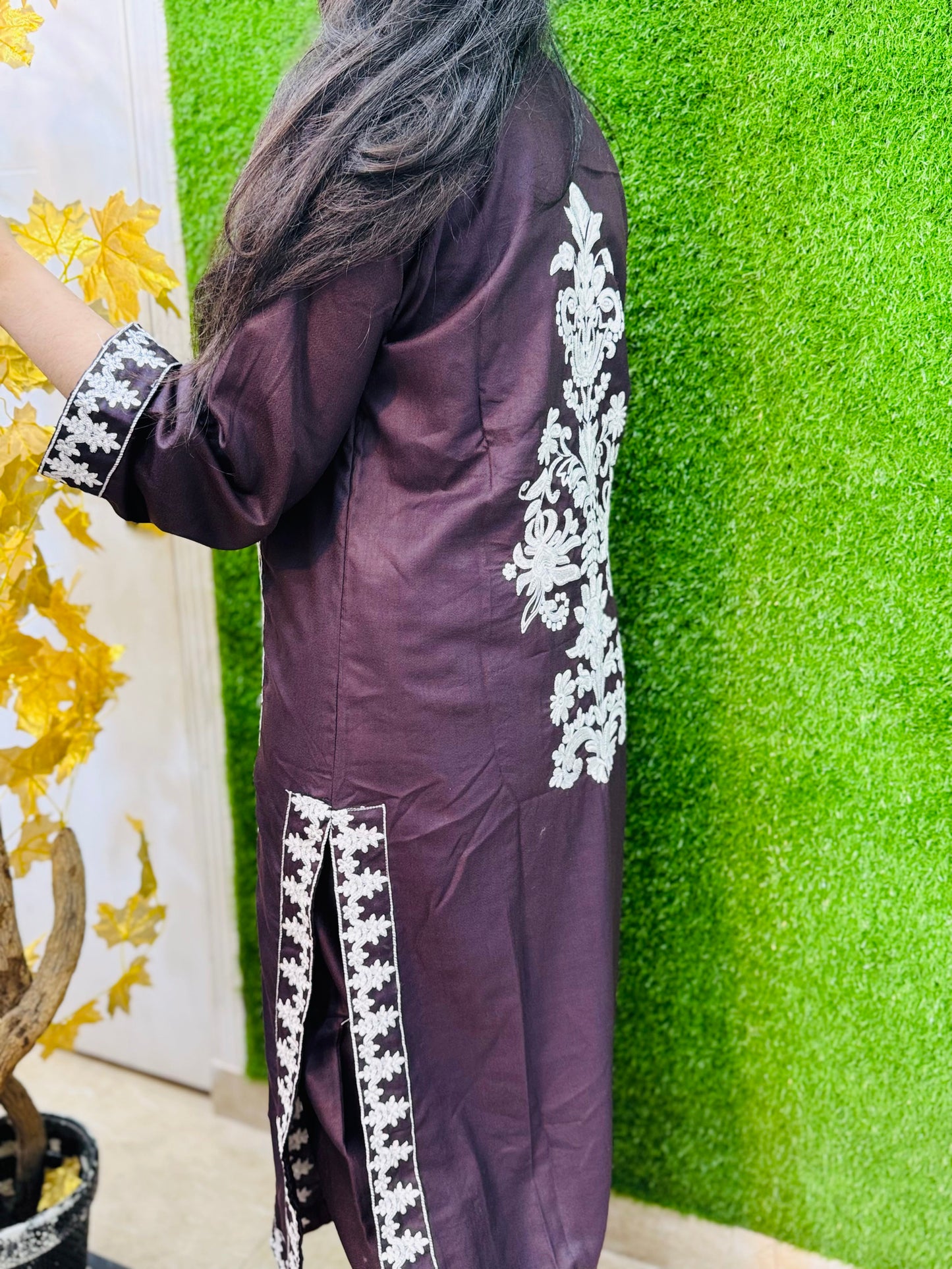 Minaar Embroidered stitched 2pcs dhanak Marina (Black)