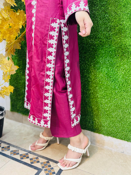 Minaar Embroidered stitched 2pcs dhanak Marina