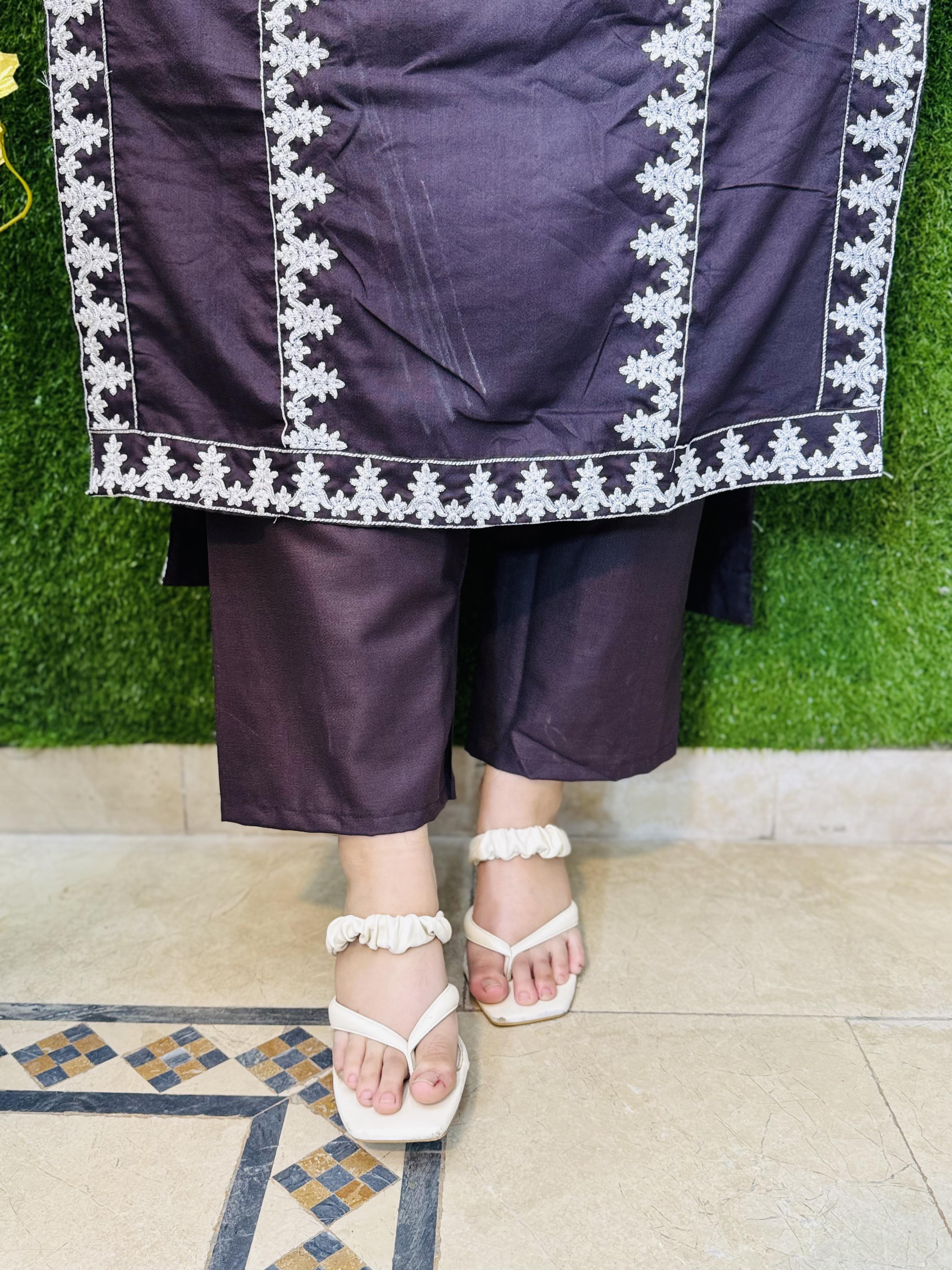 Minaar Embroidered stitched 2pcs dhanak Marina (Black)