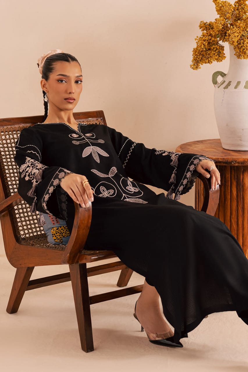 Black Dusk – Premium Embroidered article