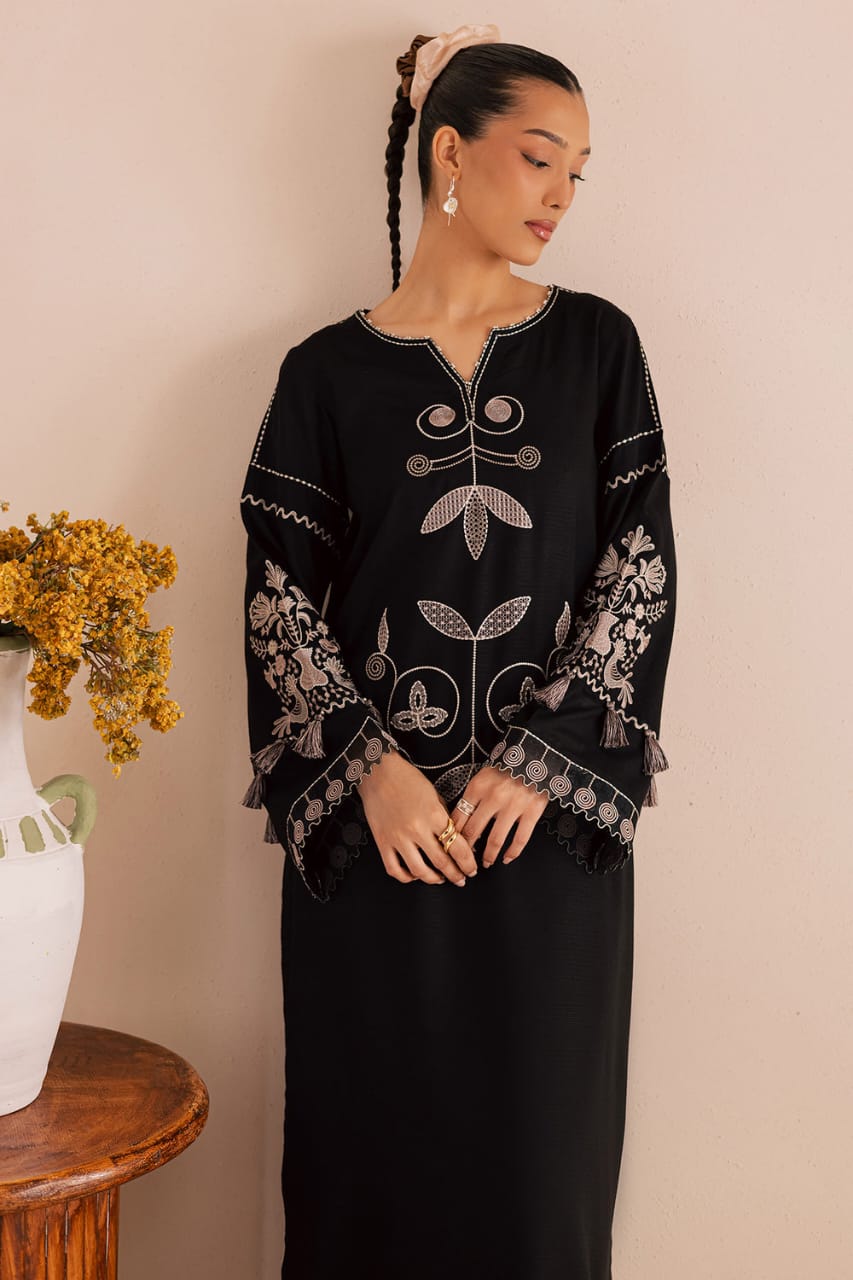 Black Dusk – Premium Embroidered article